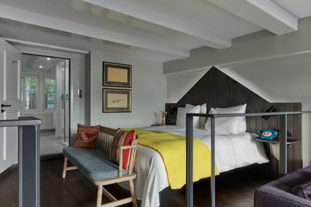 Hotel Pulitzer Amsterdam Esterno foto A bedroom at the hotel