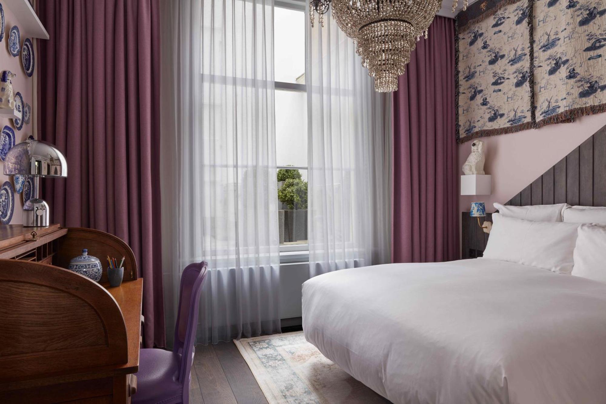 Hotel Pulitzer Amsterdam Esterno foto A bedroom at the hotel